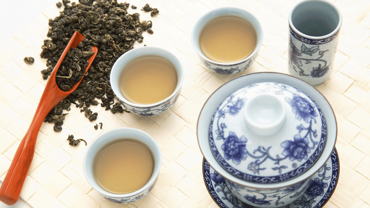 D. Oolong Tea (Partially Oxidized: 10–85%) – The Magic of Oolong Tea | Benefits, Brewing Methods, and Fun Facts You Need to Know