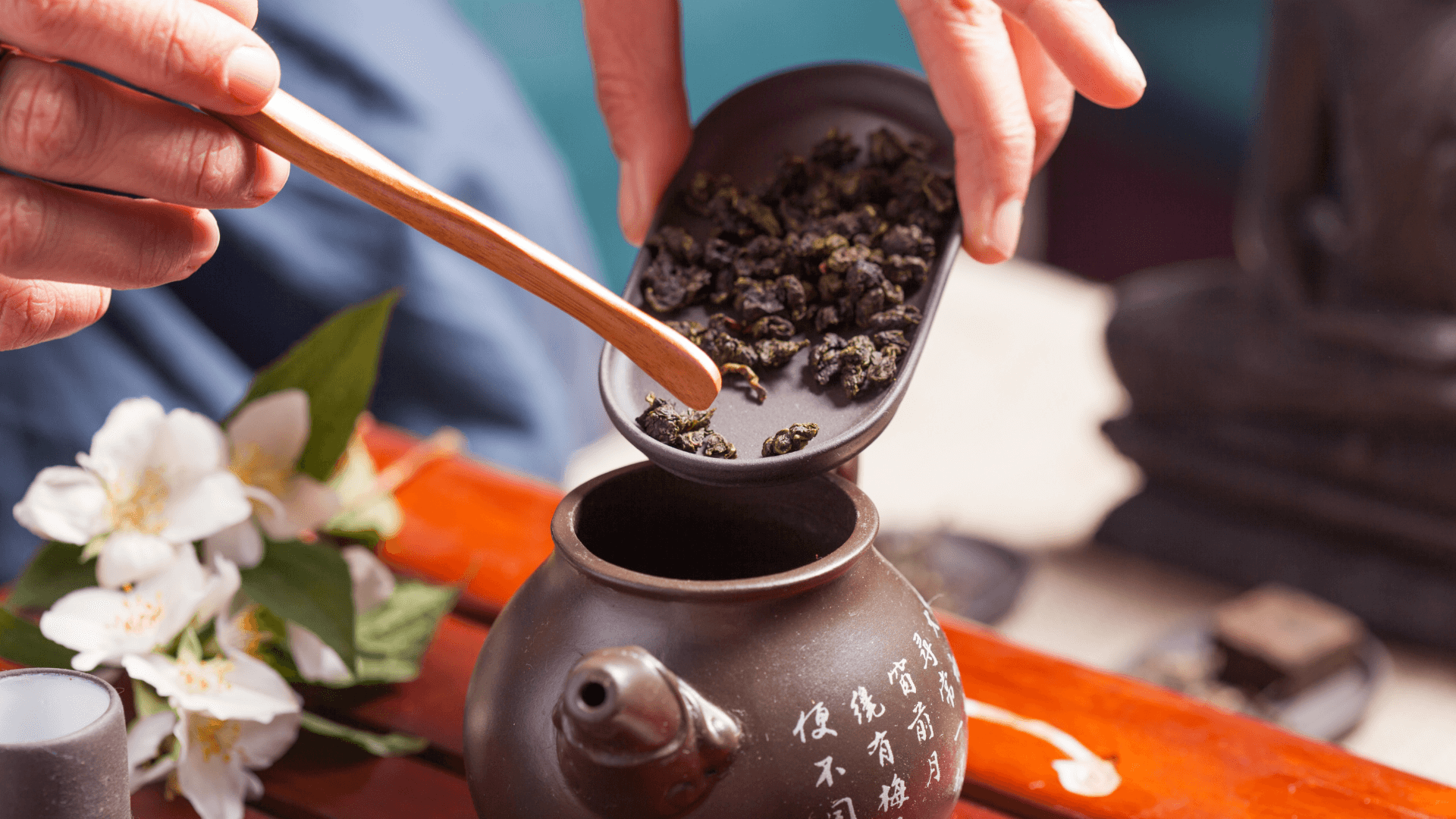 Chinese Tea Etiquette Made Easy: How to Drink Tea with Respect & Confidence